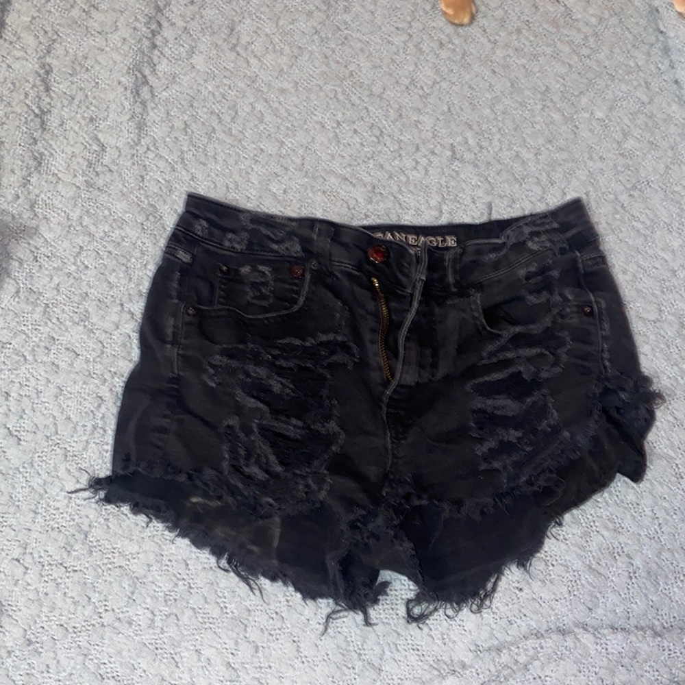 American eagle ripped short jean